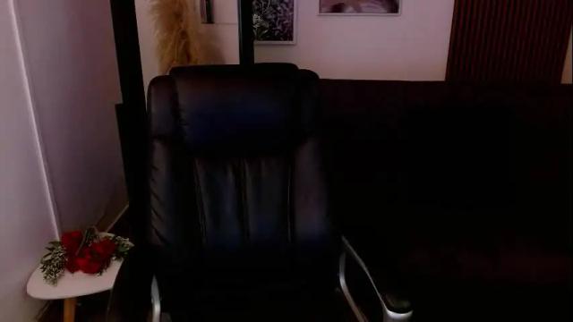 Image 8 of crimson_tati Stream on Chaturbate on 1 month ago