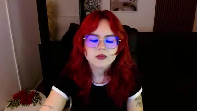 Image 3 of crimson_tati Stream on Chaturbate on 21 days ago