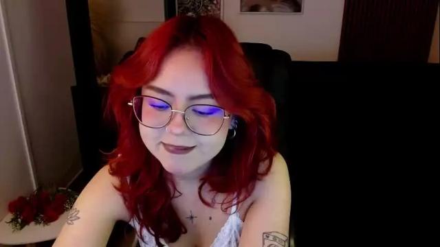 Image 2 of crimson_tati Stream on Chaturbate on 19 days ago