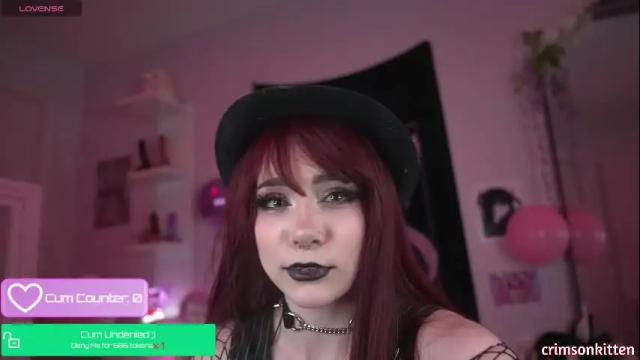 Image 2 of crimsonkitten Stream on Chaturbate on 1 month ago