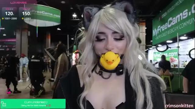 Image 10 of crimsonkitten Stream on Chaturbate on 26 days ago