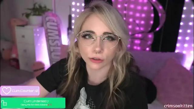 Image 2 of crimsonkitten Stream on Chaturbate on 1 month ago