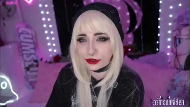 Image 4 of crimsonkitten Stream on Chaturbate on 1 month ago