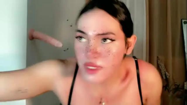 Image 6 of cris_slut08 Stream on Chaturbate on 14 days ago