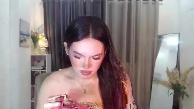 Image 3 of cris_slut08 Stream on Chaturbate on 5 months ago