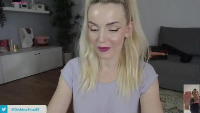 Image 12 of cris_tinne Stream on Chaturbate on 5 months ago