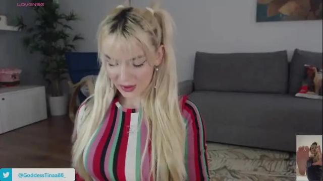 Image 2 of cris_tinne Stream on Chaturbate on 4 months ago