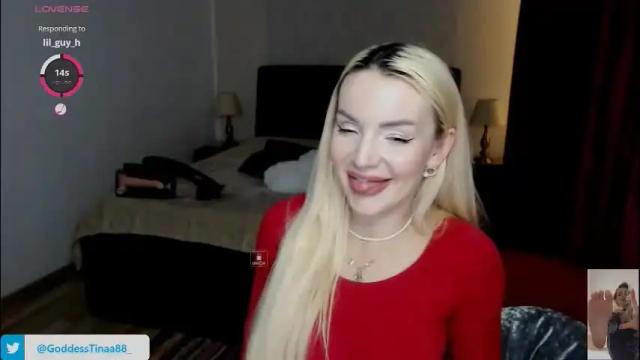 Image 6 of cris_tinne Stream on Chaturbate on 1 month ago