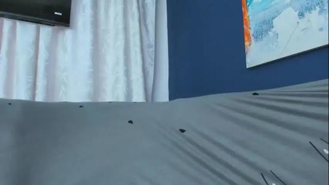 Image 6 of crisevanz18 Stream on Chaturbate on 6 days ago