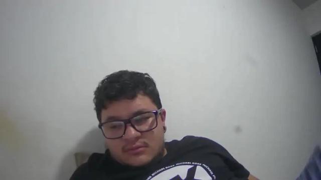 Image 2 of criss_012 Stream on Chaturbate on 13 months ago