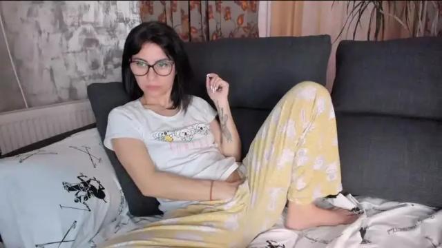 Image 6 of crissy_love Stream on Chaturbate on 9 months ago