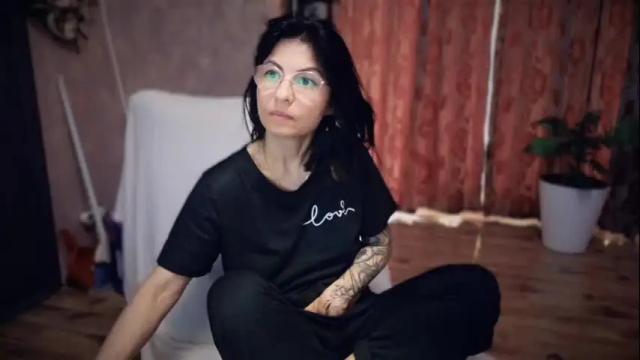 Image 2 of crissy_love Stream on Chaturbate on 1 month ago