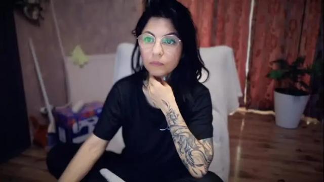 Image 4 of crissy_love Stream on Chaturbate on 1 month ago