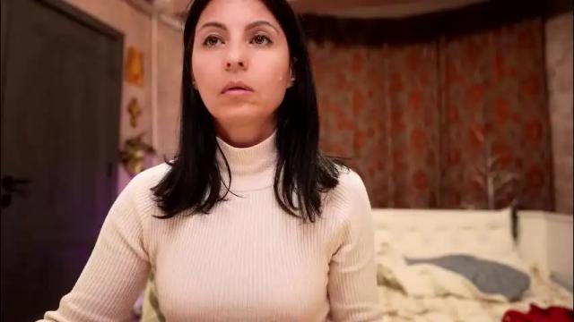 Image 2 of crissy_love Stream on Chaturbate on 2 months ago