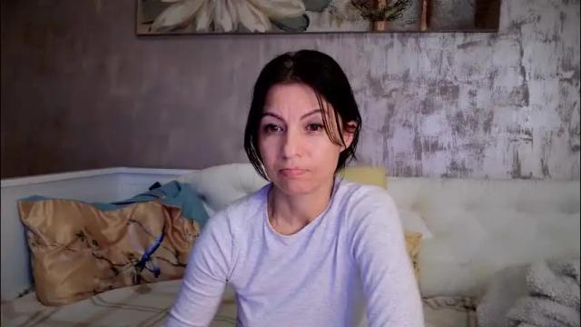 Image 3 of crissy_love Stream on Chaturbate on 1 month ago