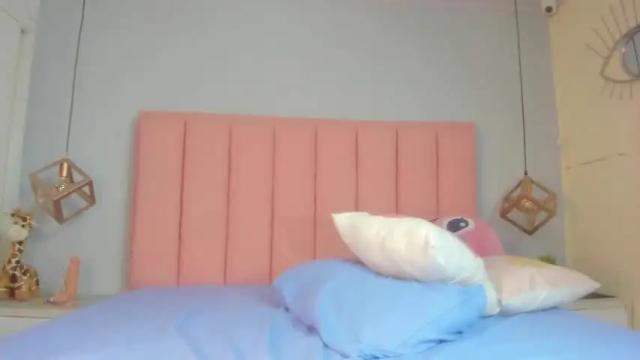 Image 10 of cristadavies Stream on Chaturbate on 17 months ago