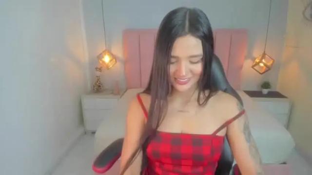 Image 7 of cristadavies Stream on Chaturbate on 17 months ago