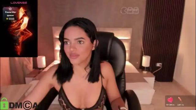 Image 2 of cristal__adams Stream on Chaturbate on 1 month ago