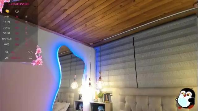 Image 4 of cristal__hot_1 Stream on Chaturbate on 1 month ago