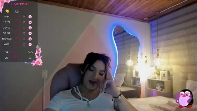 Image 10 of cristal__hot_1 Stream on Chaturbate on 1 month ago