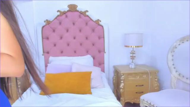 Image 4 of cristal__rouse Stream on Chaturbate on 14 months ago