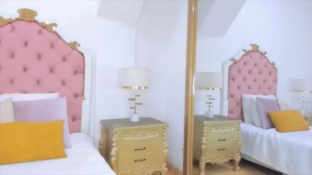 Image 6 of cristal__rouse Stream on Chaturbate on 12 months ago