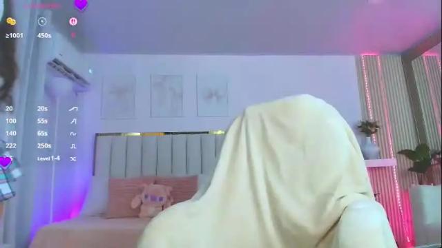 Image 3 of cristal_bunny Stream on Chaturbate on 4 days ago