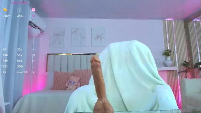 Image 2 of cristal_bunny Stream on Chaturbate on 2 months ago