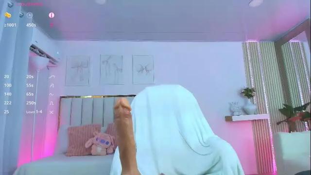 Image 10 of cristal_bunny Stream on Chaturbate on 1 month ago