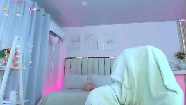 Image 4 of cristal_bunny Stream on Chaturbate on 1 month ago