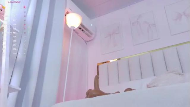 Thumbnail 1, cristal_bunny's Stream at Chaturbate, 1 month ago