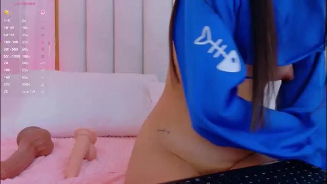 Image 12 of cristal_bunny Stream on Chaturbate on 26 days ago