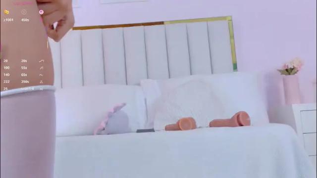 Image 12 of cristal_bunny Stream on Chaturbate on 25 days ago
