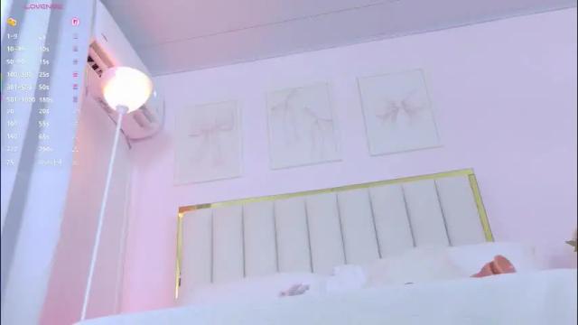 Image 7 of cristal_bunny Stream on Chaturbate on 25 days ago