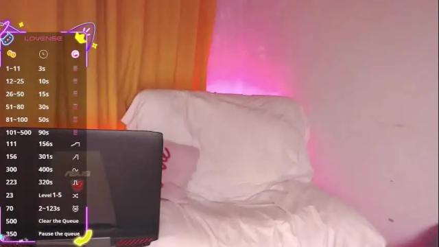 Thumbnail 2, cristal_cristal_xxx's Stream at Chaturbate, 24 days ago