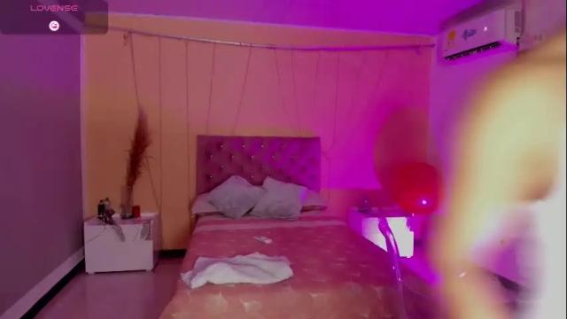 Image 3 of cristal_crossfit Stream on Chaturbate on 17 days ago