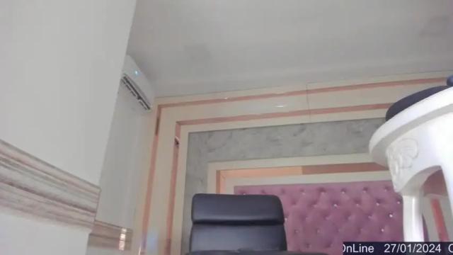 Image 2 of cristal_dreamon Stream on Chaturbate on 15 months ago
