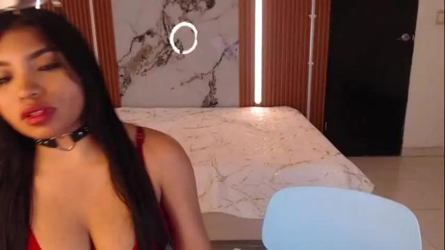 Image 3 of cristal_fox3 Stream on Chaturbate on 1 month ago
