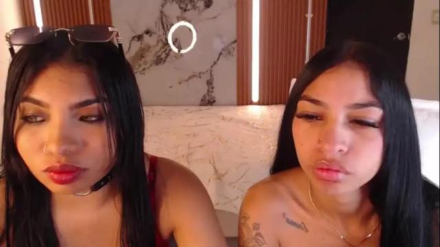 Image 4 of cristal_fox3 Stream on Chaturbate on 1 month ago