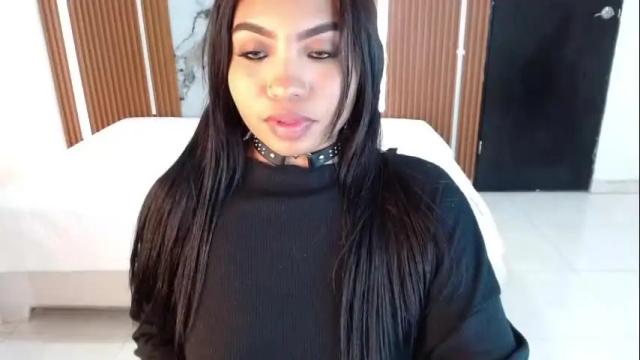 Image 6 of cristal_fox3 Stream on Chaturbate on 1 month ago