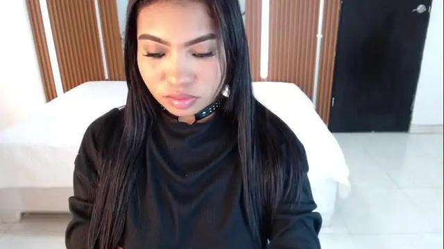 Image 7 of cristal_fox3 Stream on Chaturbate on 1 month ago