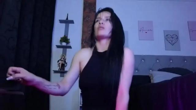 Image 7 of cristal_hilton_10 Stream on Chaturbate on 9 months ago