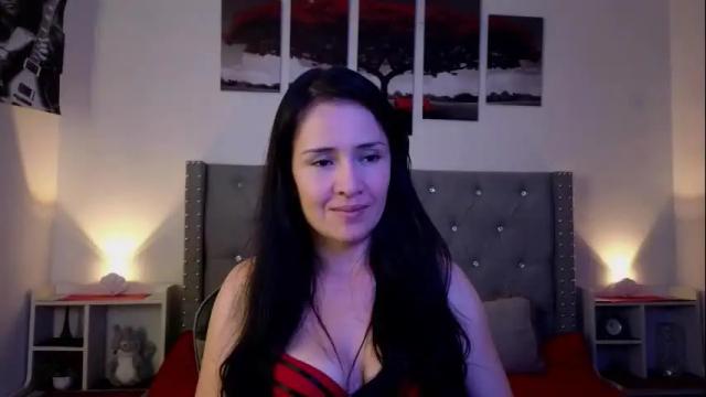 Image 4 of cristal_hilton_10 Stream on Chaturbate on 2 months ago