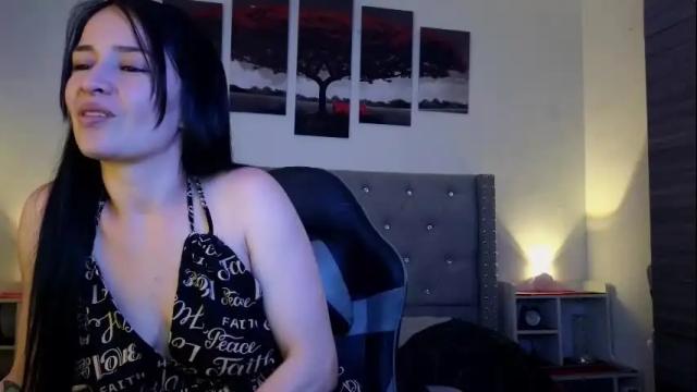 Image 4 of cristal_hilton_10 Stream on Chaturbate on 2 months ago