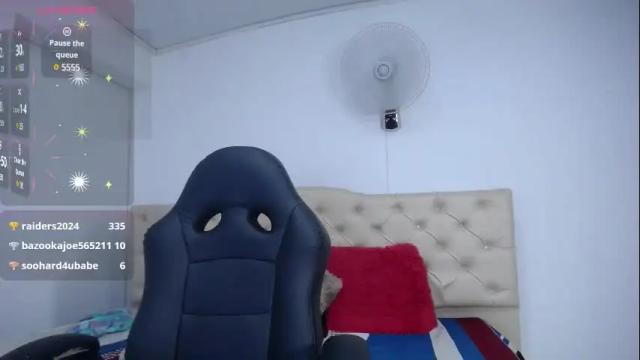 Image 8 of cristal_horny19 Stream on Chaturbate on 1 month ago