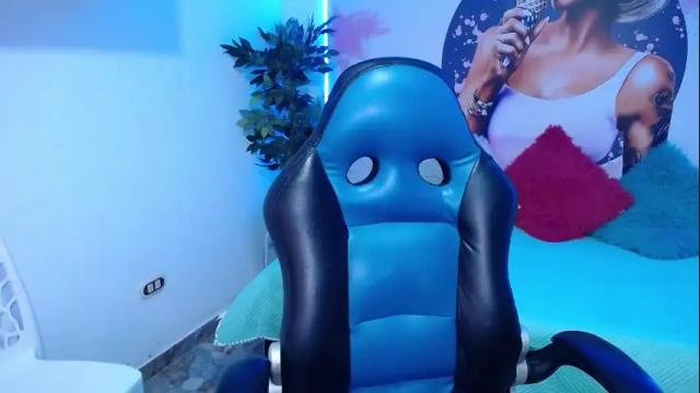 Image 12 of cristal_horny19 Stream on Chaturbate on 1 month ago