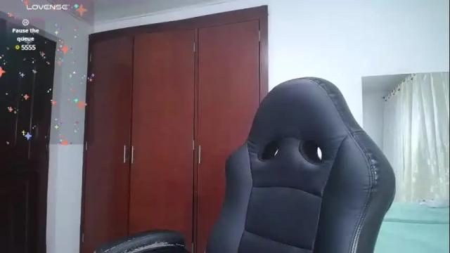 Image 11 of cristal_horny19 Stream on Chaturbate on 1 day ago