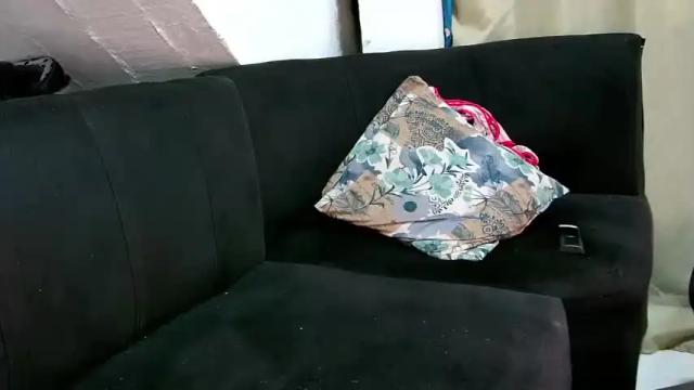 Image 12 of cristal_kellerr Stream on Chaturbate on 18 months ago