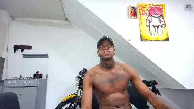 Image 4 of cristal_kellerr Stream on Chaturbate on 18 months ago