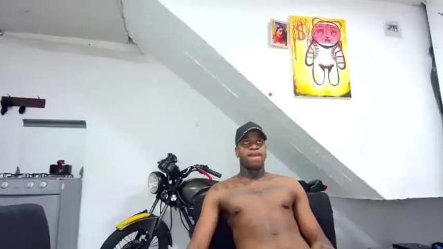 Thumbnail 3, cristal_kellerr's Stream at Chaturbate, 18 months ago